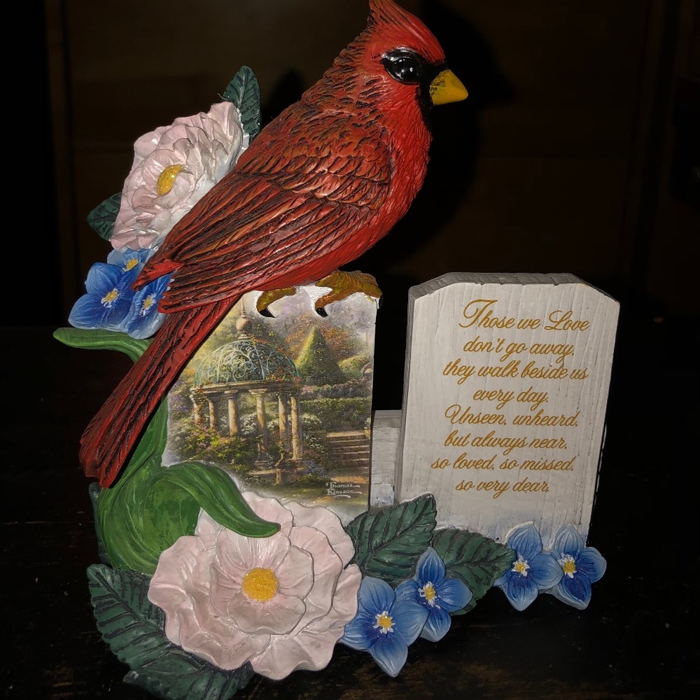 Bradford Exchange Thomas Kincaid Our Love is Eternal Cardinal Figurine